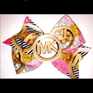 Large MK Bow ✨FREE SHIPPING ON 5+ BOWS✨